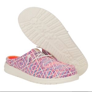 Hey Dude Wendy Slip Surf Baja multi color blue & pink slip on’s size 8 loafers